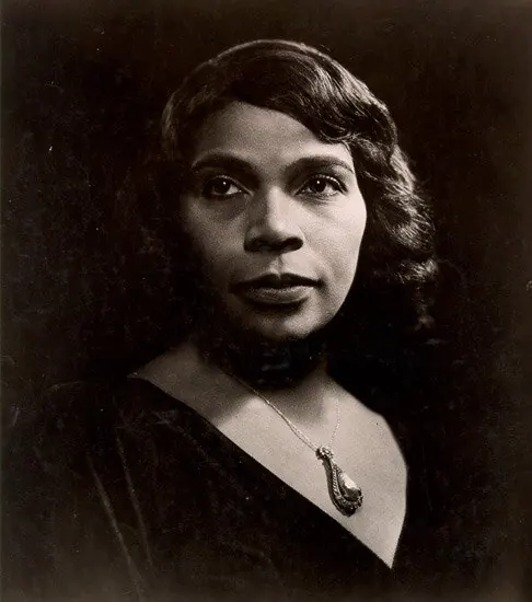 Marian Anderson, 1946 headshot